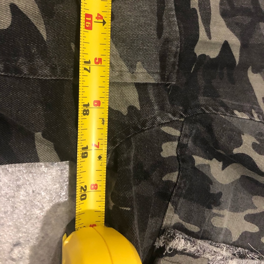 🎊HP🎉1 Left🎊Camouflage Peplum Trucker Jacket For Women-Measurements in Pics✨ - Picture 16 of 16